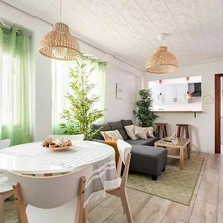 Piso Centrico En Y Cerca De La Playa Apartamento
